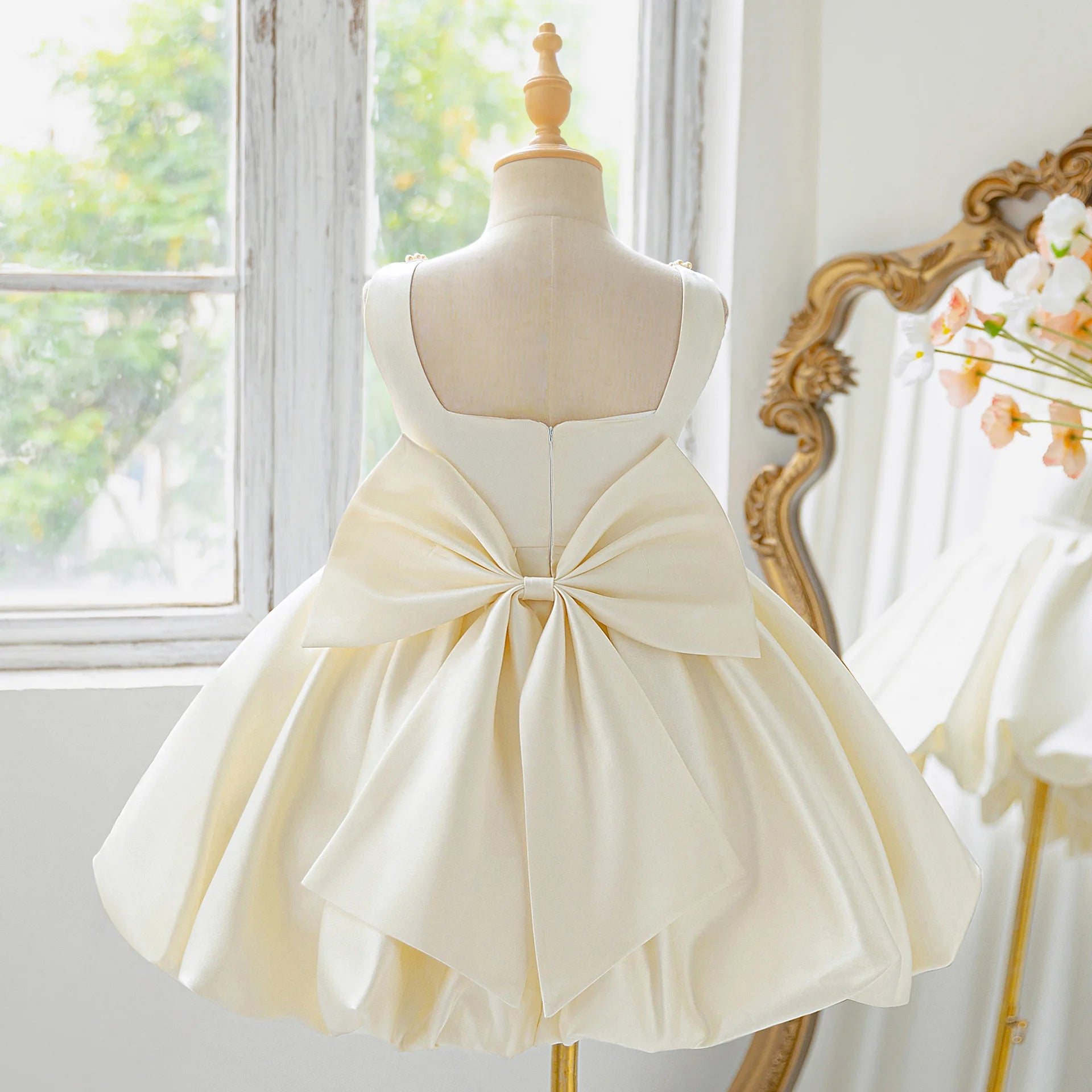 Girls Party Dresses Elegant Pearls Big Bow Princess Dress Baby Girl 1st Birthday Baptism Gown Wedding Birthday Party Girls Dress