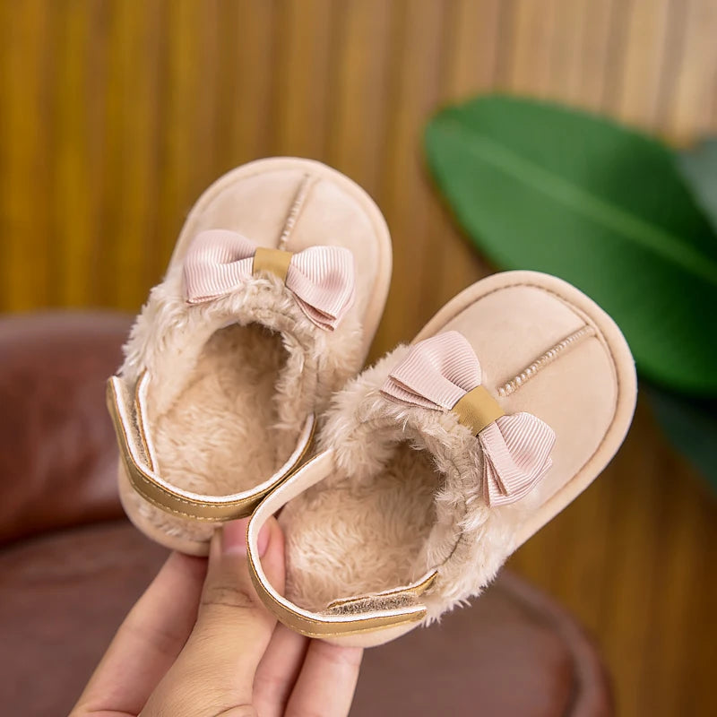 Spring, Autumn, and Winter Baby Girl Shoes for 0-1 Year Olds, Indoor Home Slippers with Velcro and Bowknot, Casual Soft-Soled Cute Plush Slippers for Baby Girls, Suitable for Both Indoor and Outdoor Use