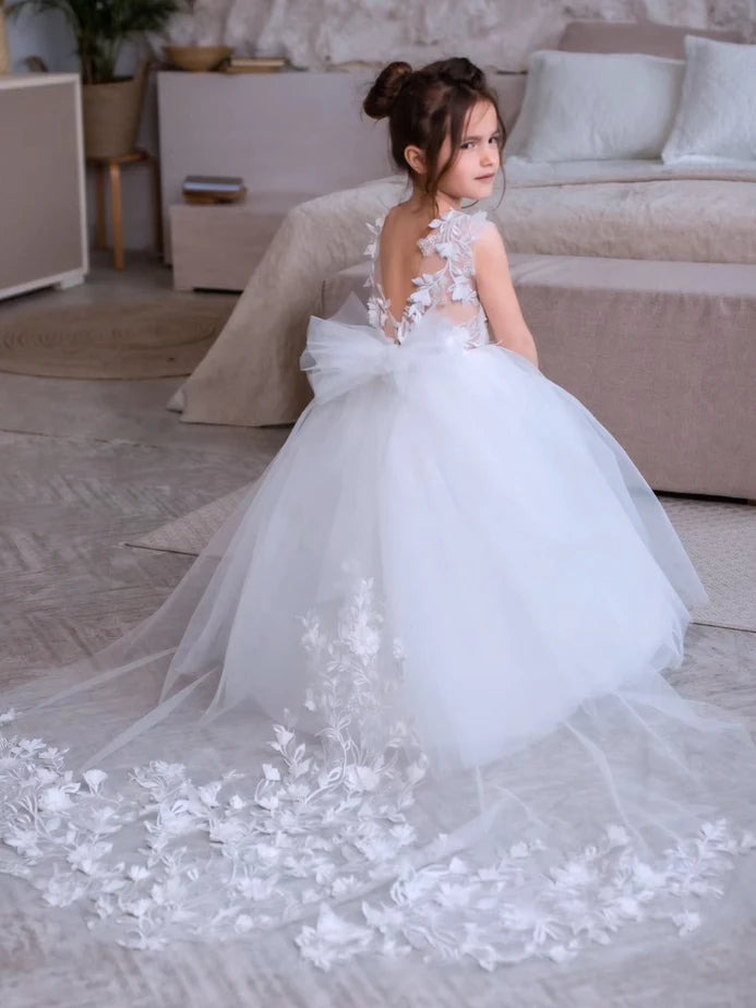 Lace Applique Tulle Flower Girl Dress for Wedding Sleeveless Long Bow Knot V-Back Elegant Formal Dresses