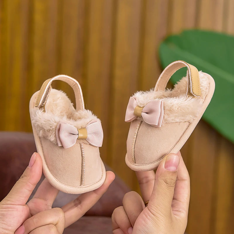 Spring, Autumn, and Winter Baby Girl Shoes for 0-1 Year Olds, Indoor Home Slippers with Velcro and Bowknot, Casual Soft-Soled Cute Plush Slippers for Baby Girls, Suitable for Both Indoor and Outdoor Use