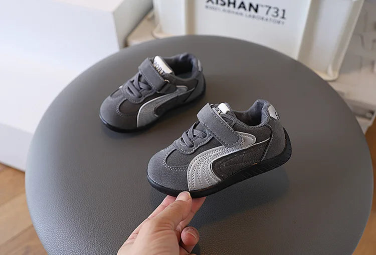 Baby Walking Shoes Autumn New Style Girls RetroStyle Soft Sole Non Slip Casual Shoes Boys BreathableVersatile Forrest Gump Shoes