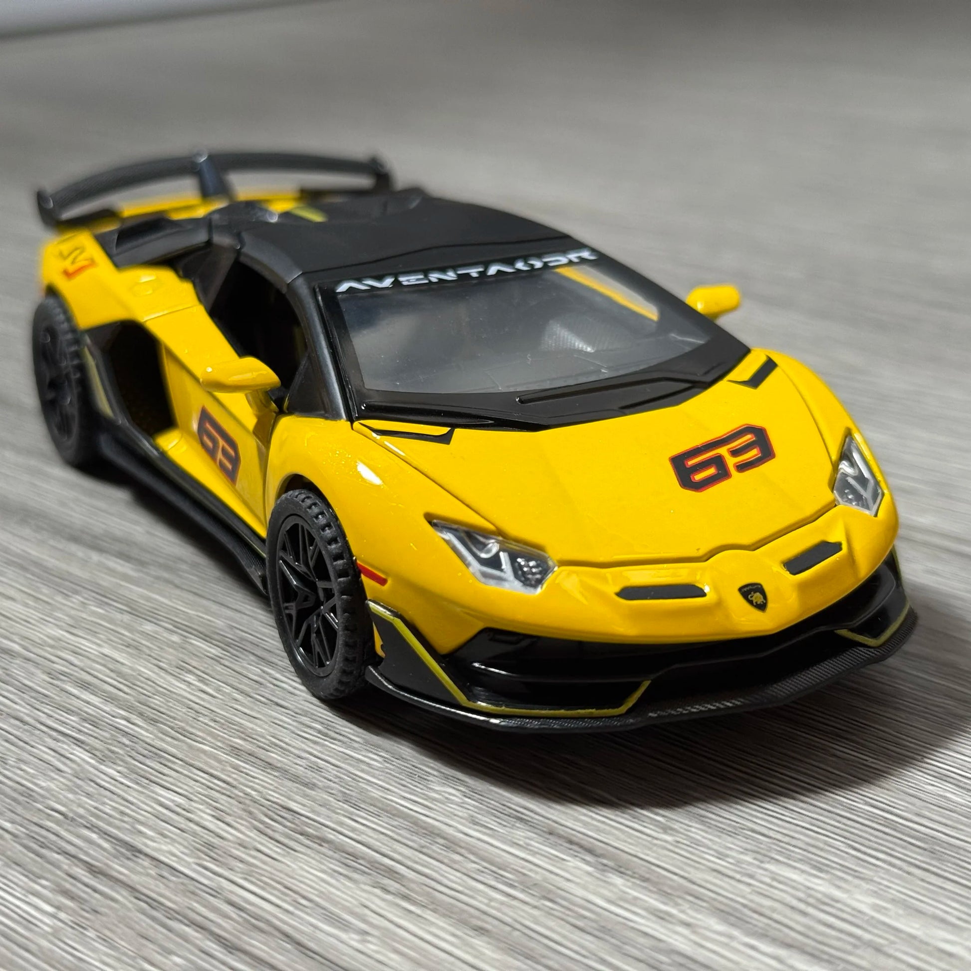 1:32 Aventador SVJ 63 Removable Version Super Sports Car Alloy Diecast Model Car Home Trendy Toys Ornaments Christmas Gifts Kids