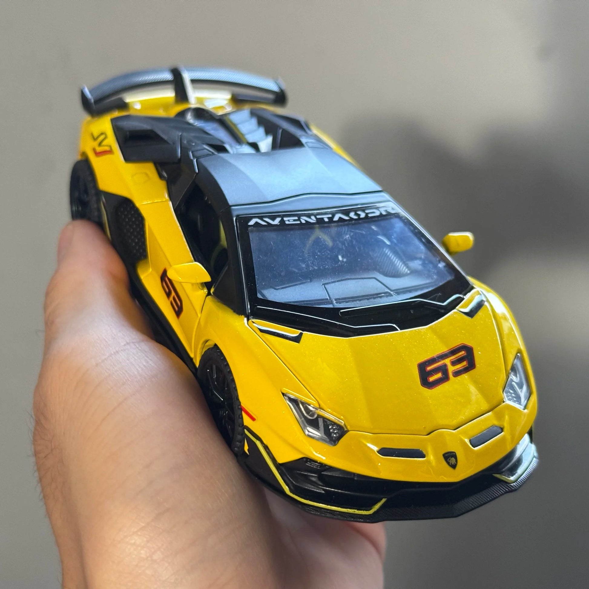 1:32 Aventador SVJ 63 Removable Version Super Sports Car Alloy Diecast Model Car Home Trendy Toys Ornaments Christmas Gifts Kids