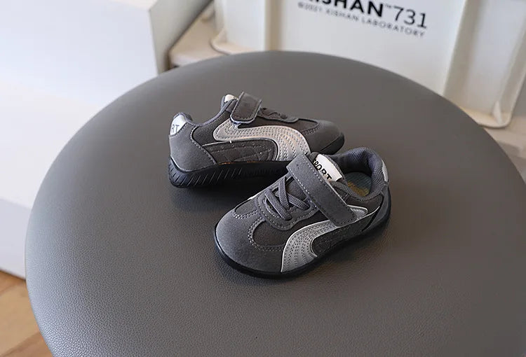 Baby Walking Shoes Autumn New Style Girls RetroStyle Soft Sole Non Slip Casual Shoes Boys BreathableVersatile Forrest Gump Shoes